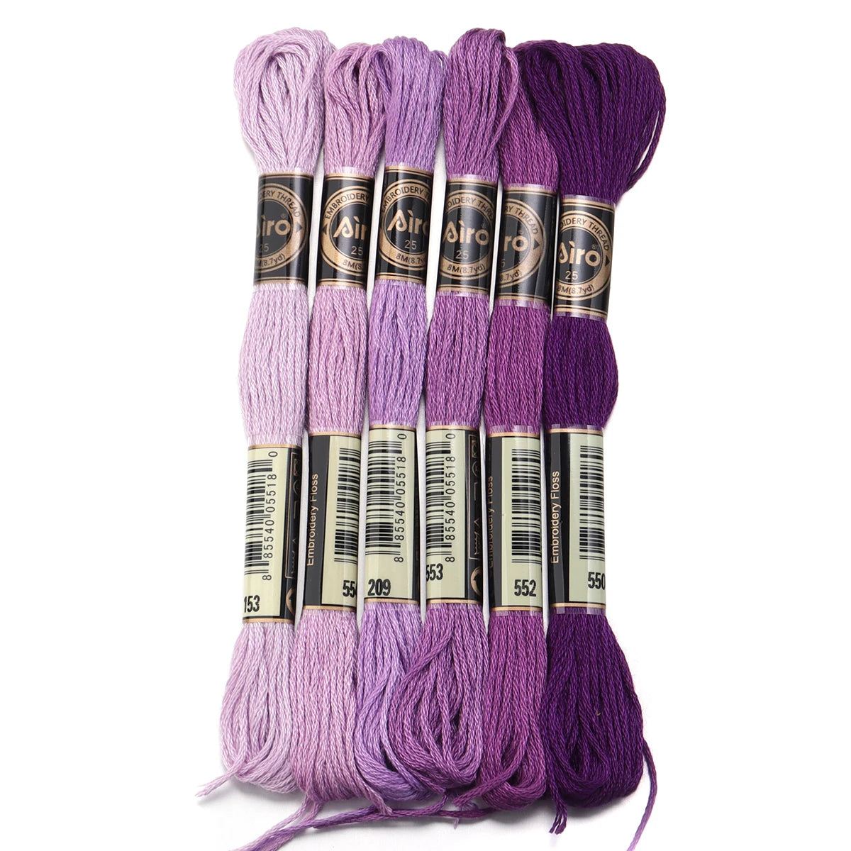 Umfangreiches Set Stickgarn für Handarbeiten mit bunten Farben