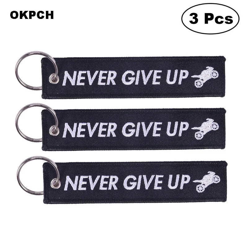 3-teiliges Schlüsselanhänger Set Bestickte Metallanhänger für Autos Motorräder