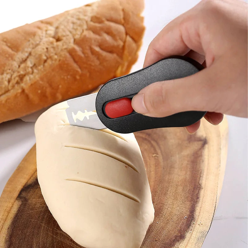 Küchen Brotteiler mit Gravurmesser für perfekt gleichmäßige Scheiben