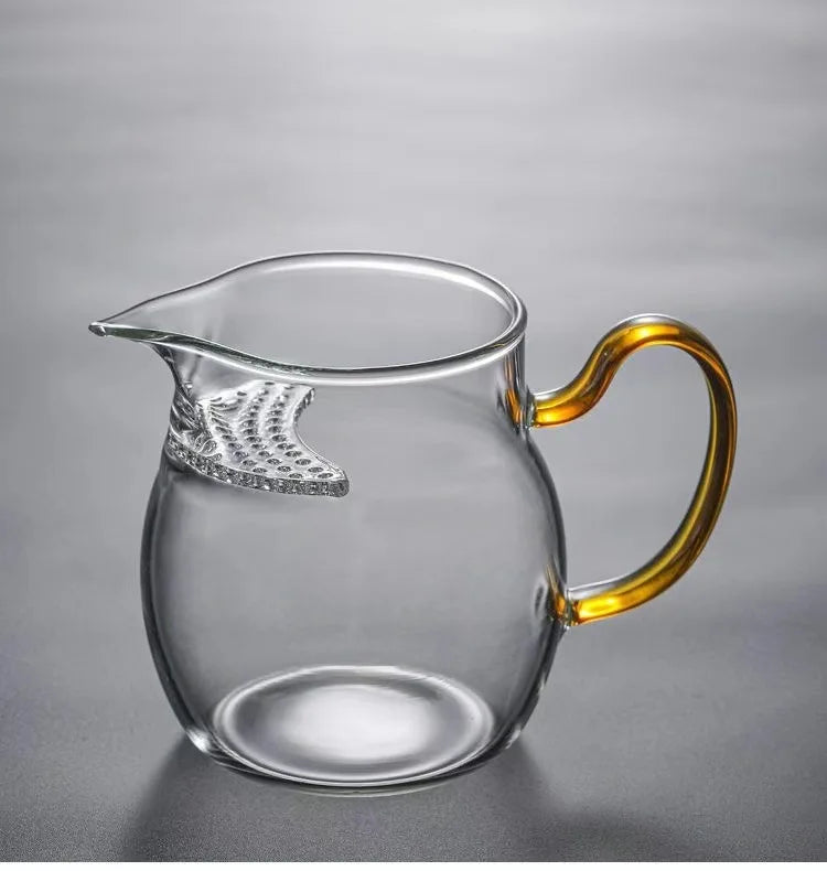 Verdickte Glas Teetasse mit hitzebeständigem Silikongriff und integriertem Teefilter