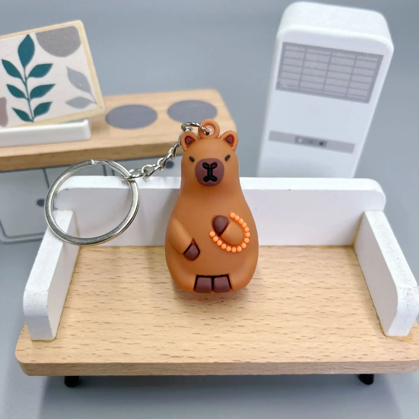 Niedlicher Capybara Schlüsselanhänger aus weichem PVC für Alltag und Geschenk