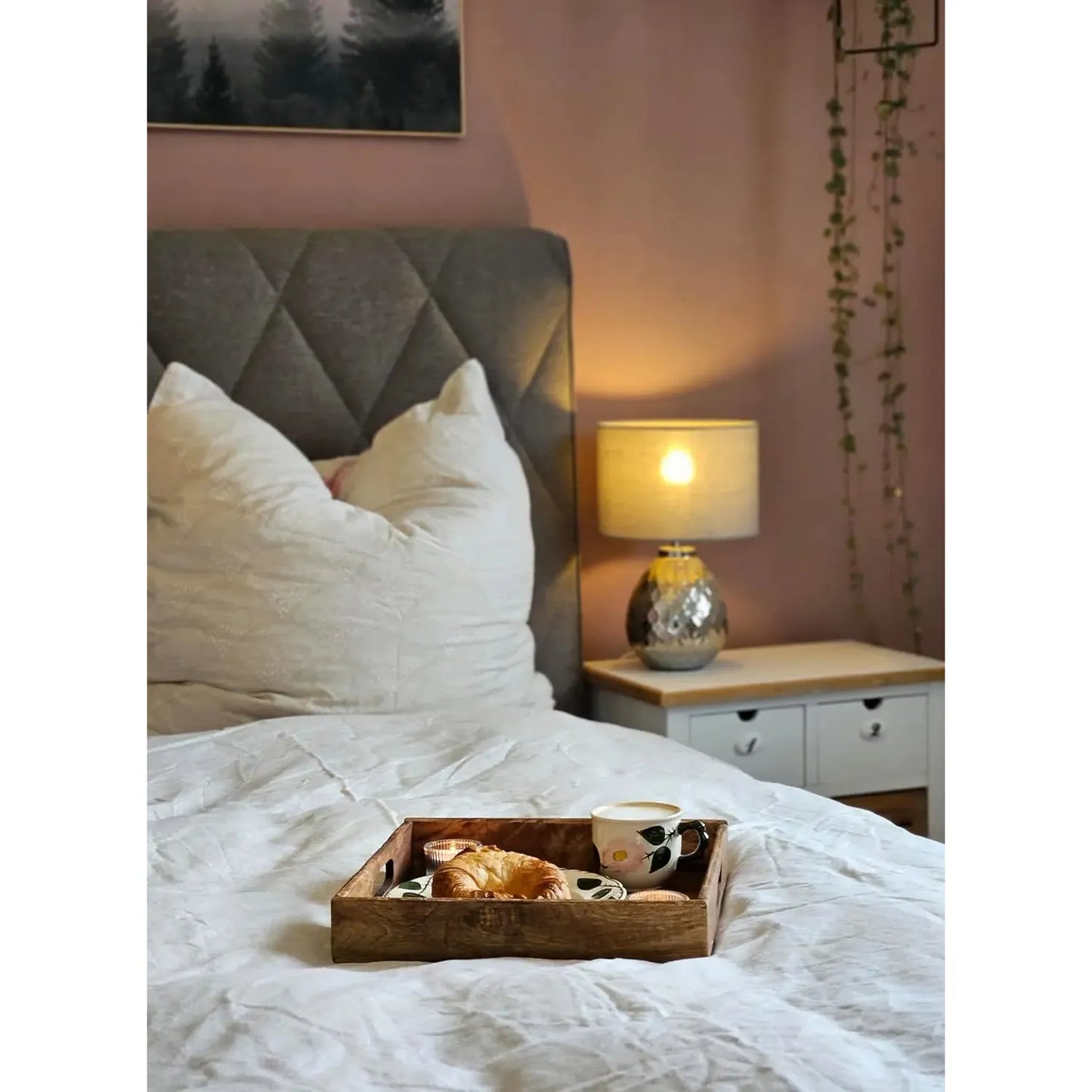 Serviertablett aus Mangoholz braun massiv mit Griffen eckig