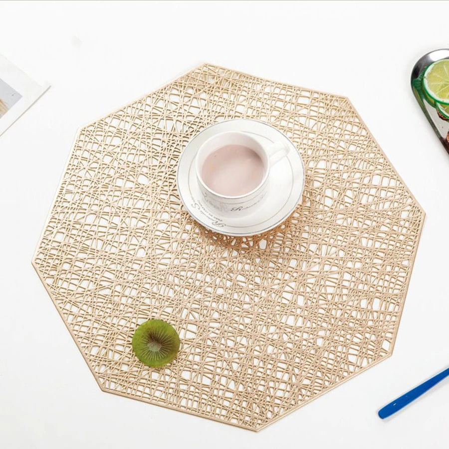 Goldene sechseckige PVC Tischsets hitzebeständig modernes Dekor