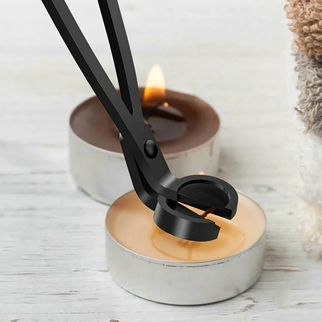 Kerzendochtschere aus Metall zum sicheren Kürzen von Dochten