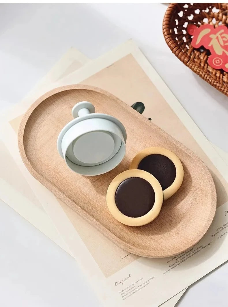 Praktischer 3D Keksstempel aus Kunststoff für kreative Kekse