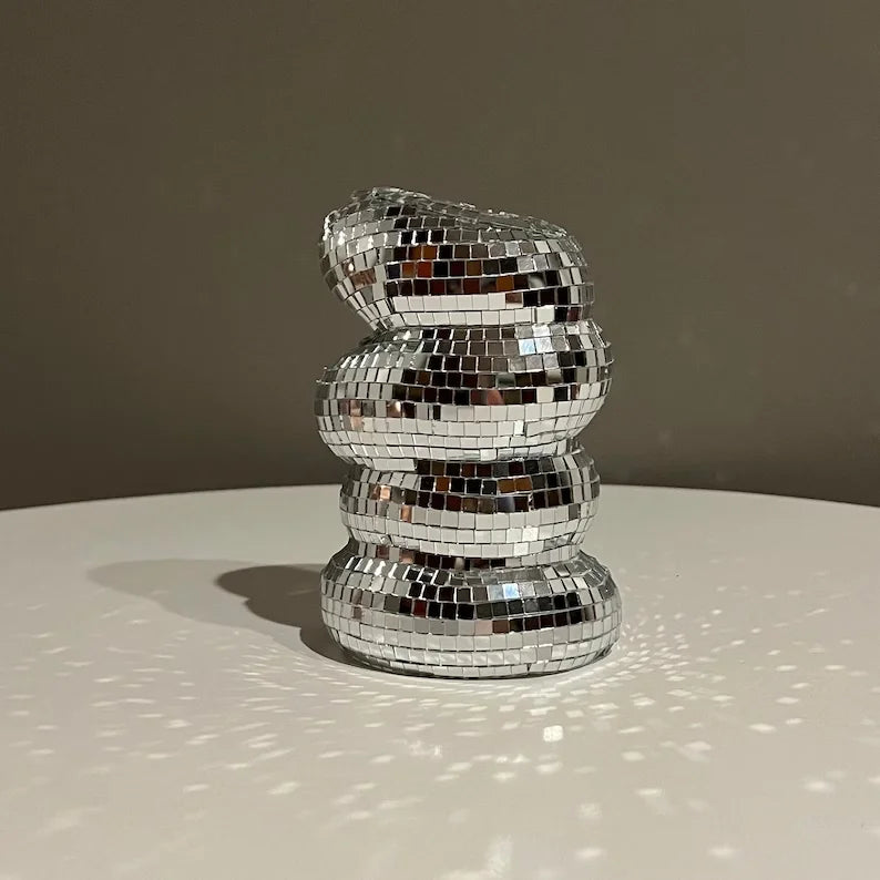 Vielseitige Deko-Kugel aus Glas für einzigartige Tischarrangements