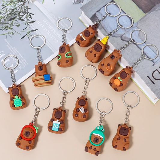 Niedlicher Capybara Schlüsselanhänger aus weichem PVC für Alltag und Geschenk