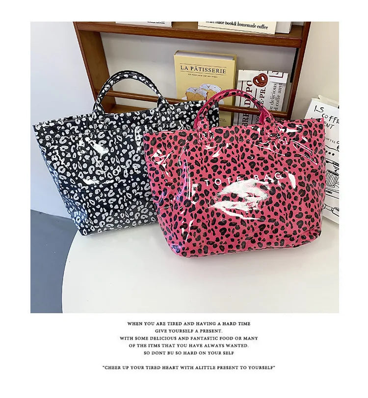 Leichte Damenhandtasche mit großem Fassungsvermögen im Leopardenmuster