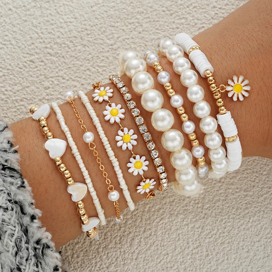 10-teiliges Vintage-Boho Perlenarmband Set mit Charme Stern Herz Anhänger