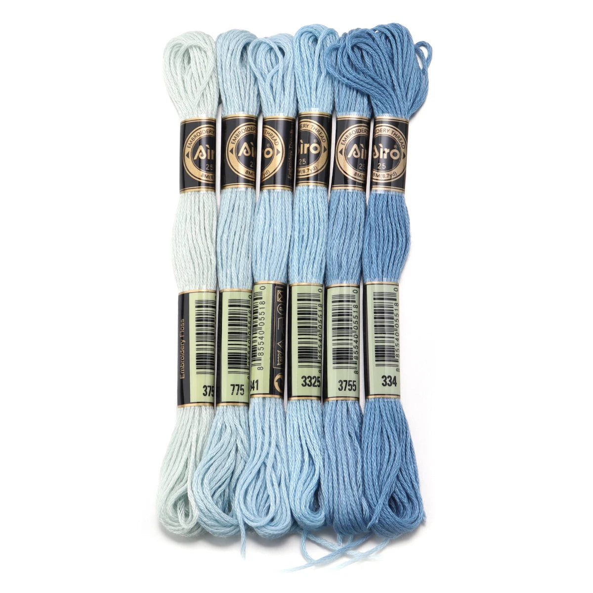 Umfangreiches Set Stickgarn für Handarbeiten mit bunten Farben