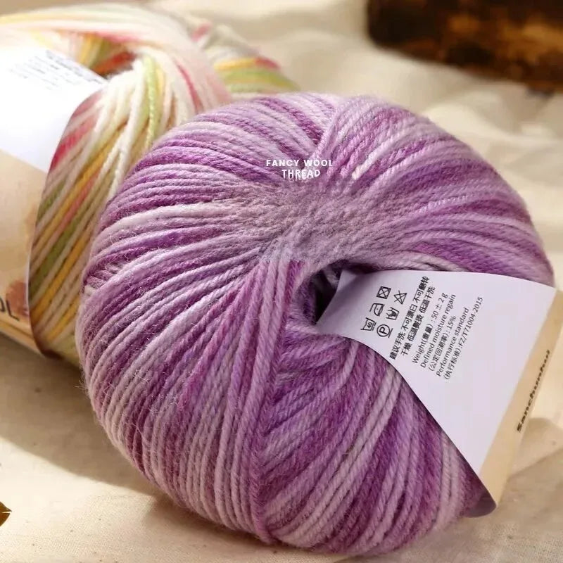 Buntes Merinowolle Garn für Strickprojekte – weich und vielseitig