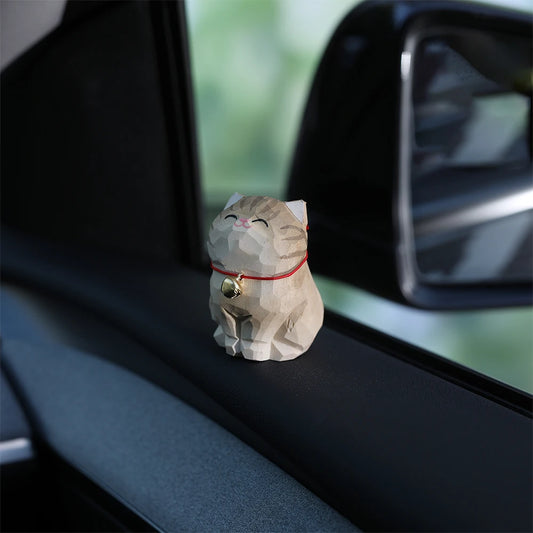 Handgefertigte Holzfigur Tabby Katze für stilvolle Heimdekoration