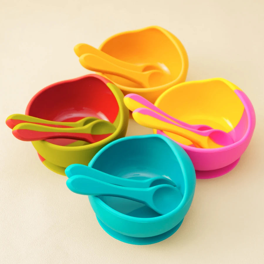 Baby Silikon Fütterungsset BPA frei mit Sauger Schüssel und Löffel