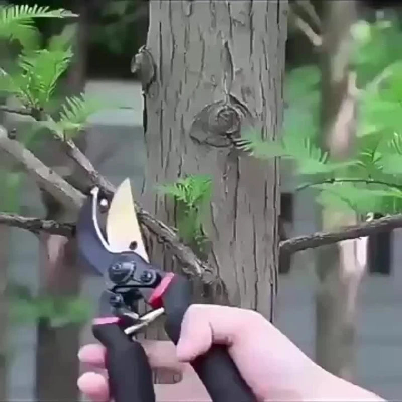 Robuste Gartenschere mit Anti Rutsch Griff für präzises Schneiden