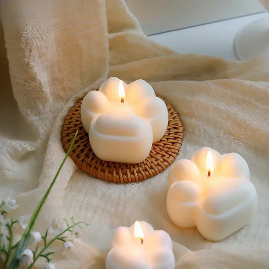 Aromatherapie-Kerze mit Katzenkrallen für entspannende Stimmung