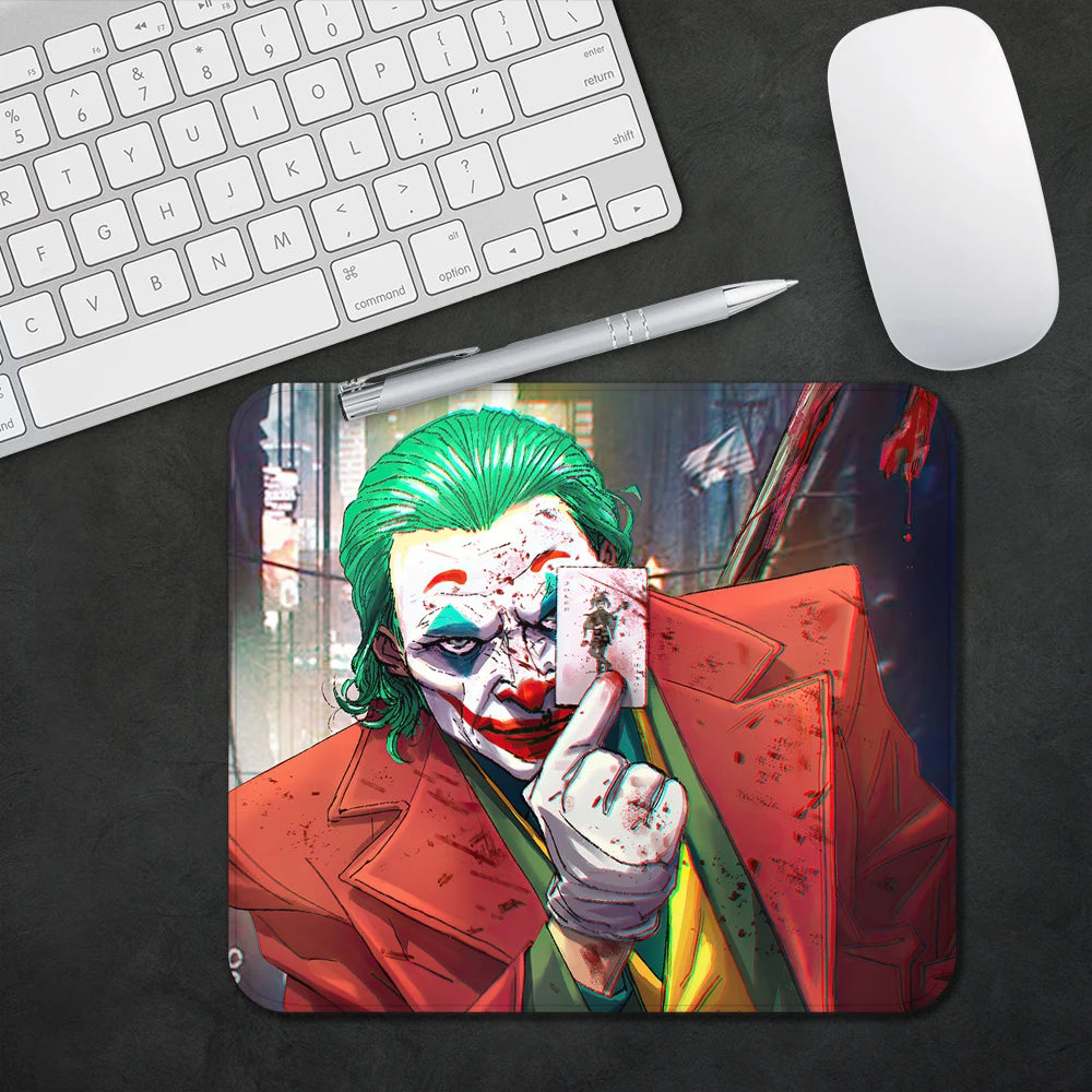 Kompaktes Gaming Mauspad für PC - Büro – Rutschfest und vielseitig