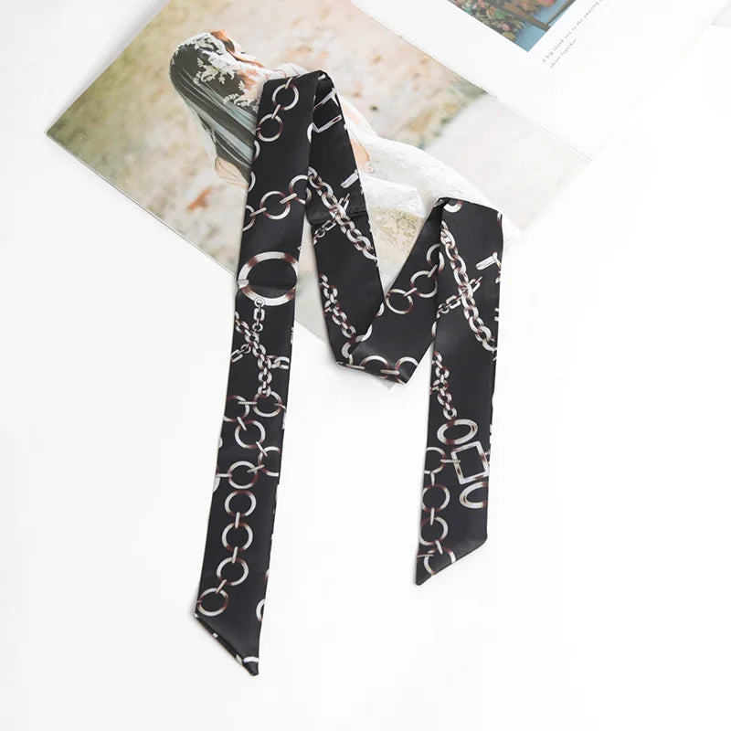 Eleganter Damen Blumen Druck Schal – Vielseitiges Accessoire für Kopf, Tasche