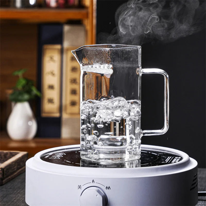 Quadratischer Teekrug aus Borosilikatglas mit Filter und fairer Tasse