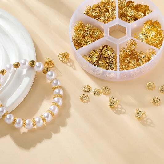 650-teiliges DIY Schmuckset mit Blumen Perlen Endkappen und Quasten