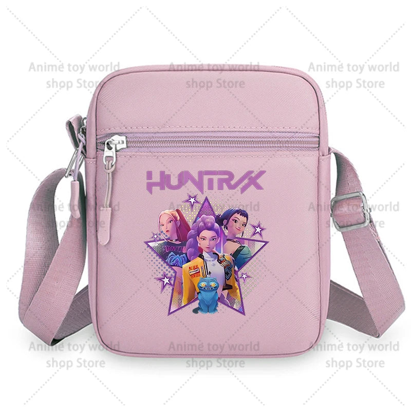 Kompakte Umhängetasche aus Nylon mit trendigem Anime Motiv für Mädchen