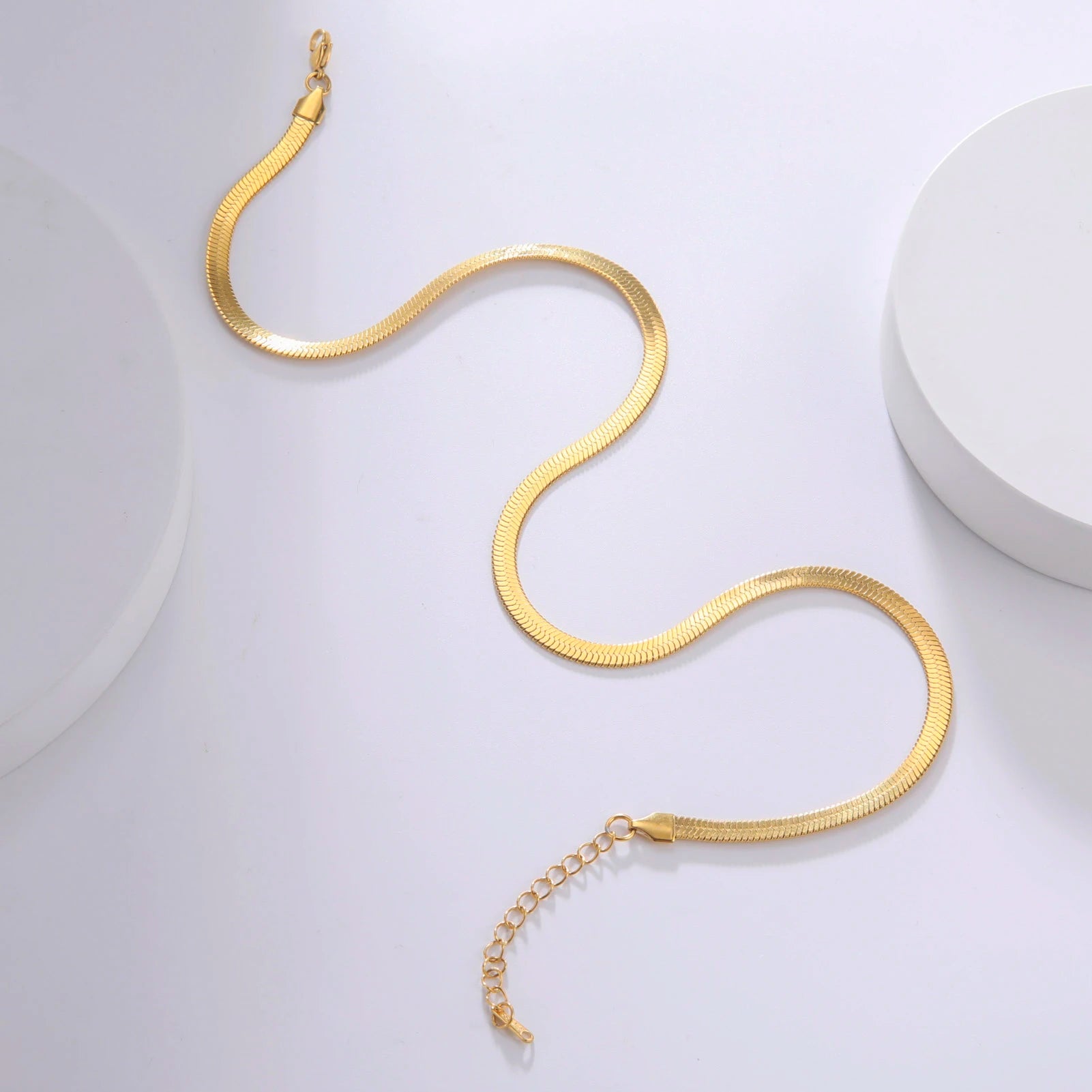 Elegante Edelstahl Schlangenkette für Damen und Herren in Goldfarbenem Design-Yabubest - Home & More