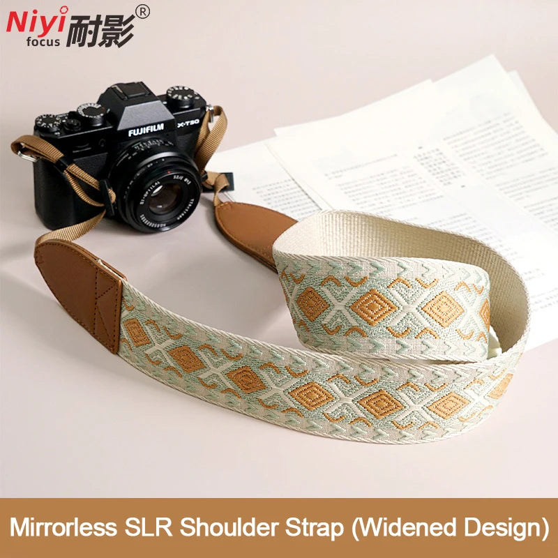 Breiter verstellbarer Ethno Kameragurt für sicheren Schulterhalt
