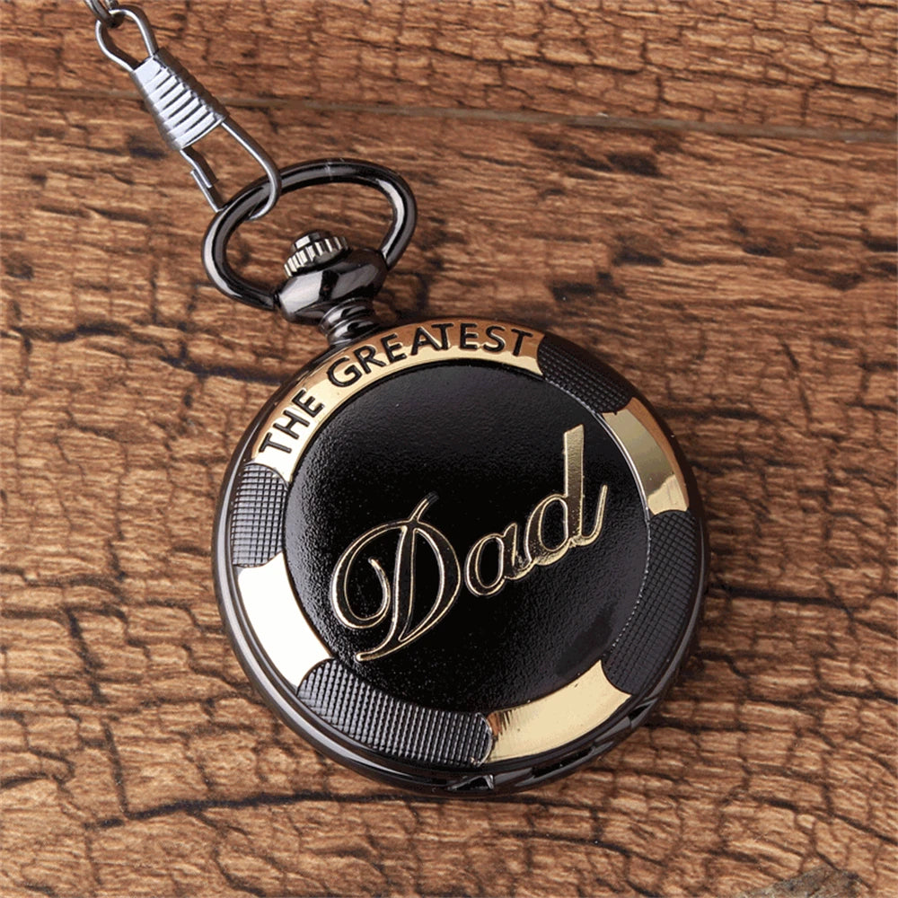 Zeitlose Taschenuhr mit präzisem Quarzwerk und eleganten Ziffern