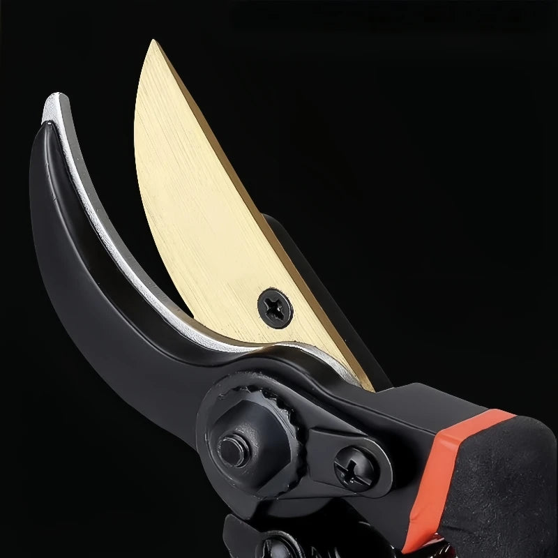 Praktische Gartenschere für Obstbäume mit rutschfestem Griff und PTFE-Klinge