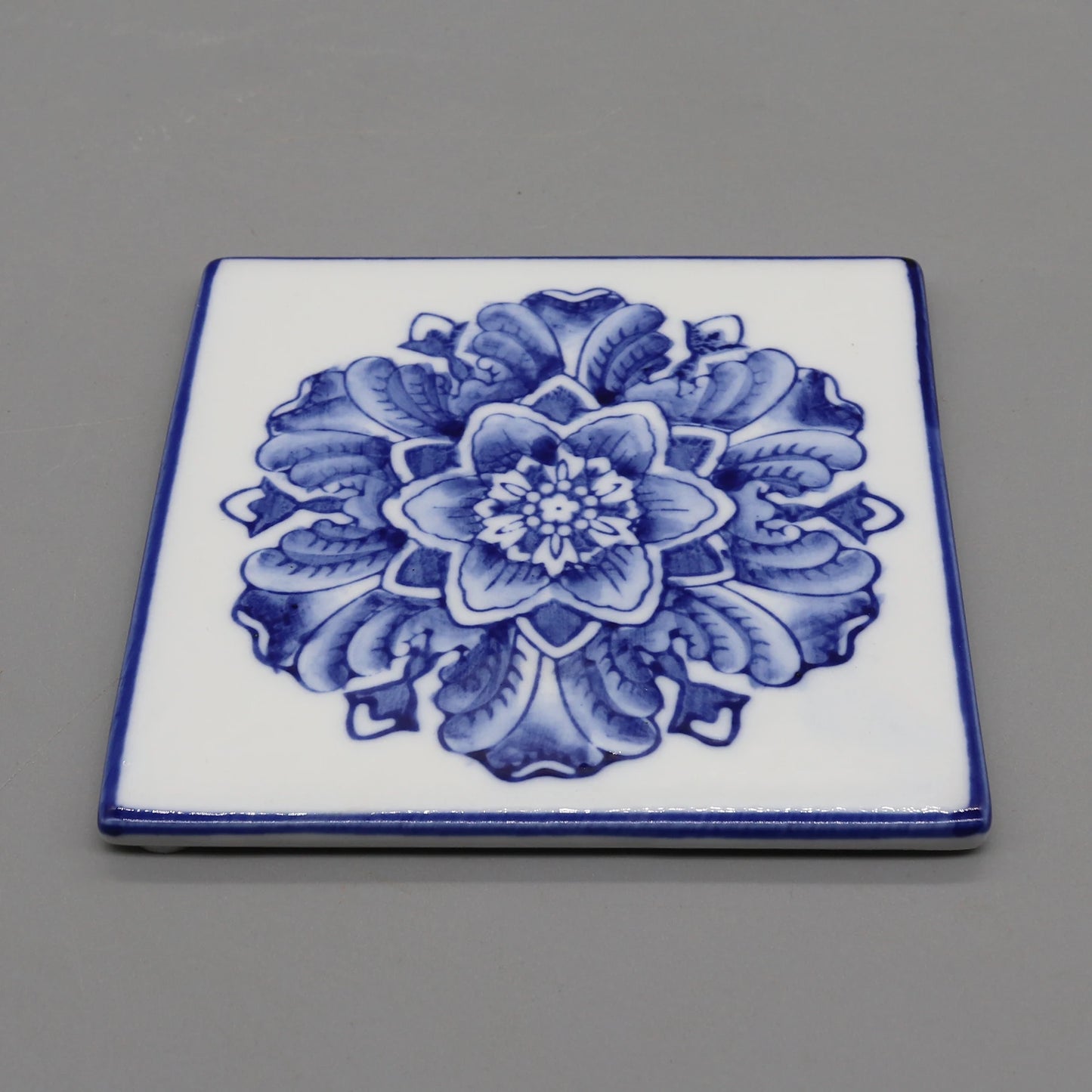 Dekorative quadratische Keramikuntersetzer 10x10 cm blau weiß