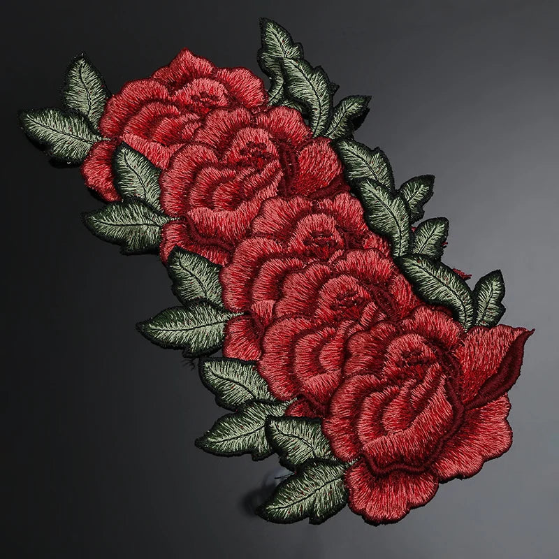 5-er Set Rote Blüten Stickerei Patches für Kleidung und Taschen