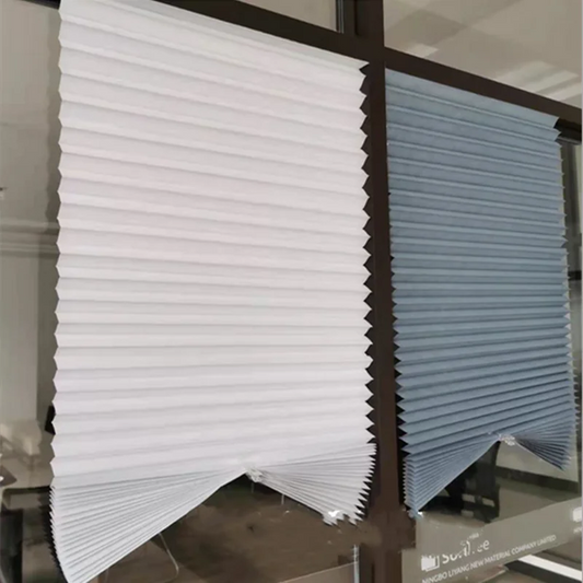 Selbstklebende Jalousien für Fenster in Bad, Küche und Büro
