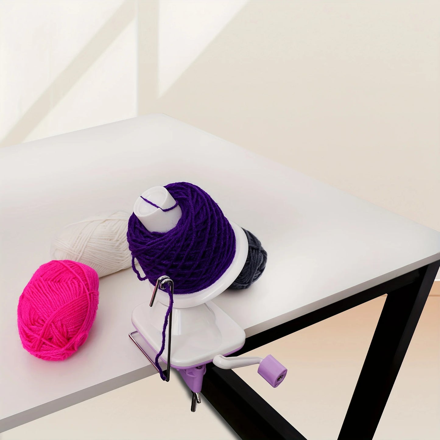 Handkurbel Garnwickler rosa lila Kugelwickler für Strick und Häkelgarn
