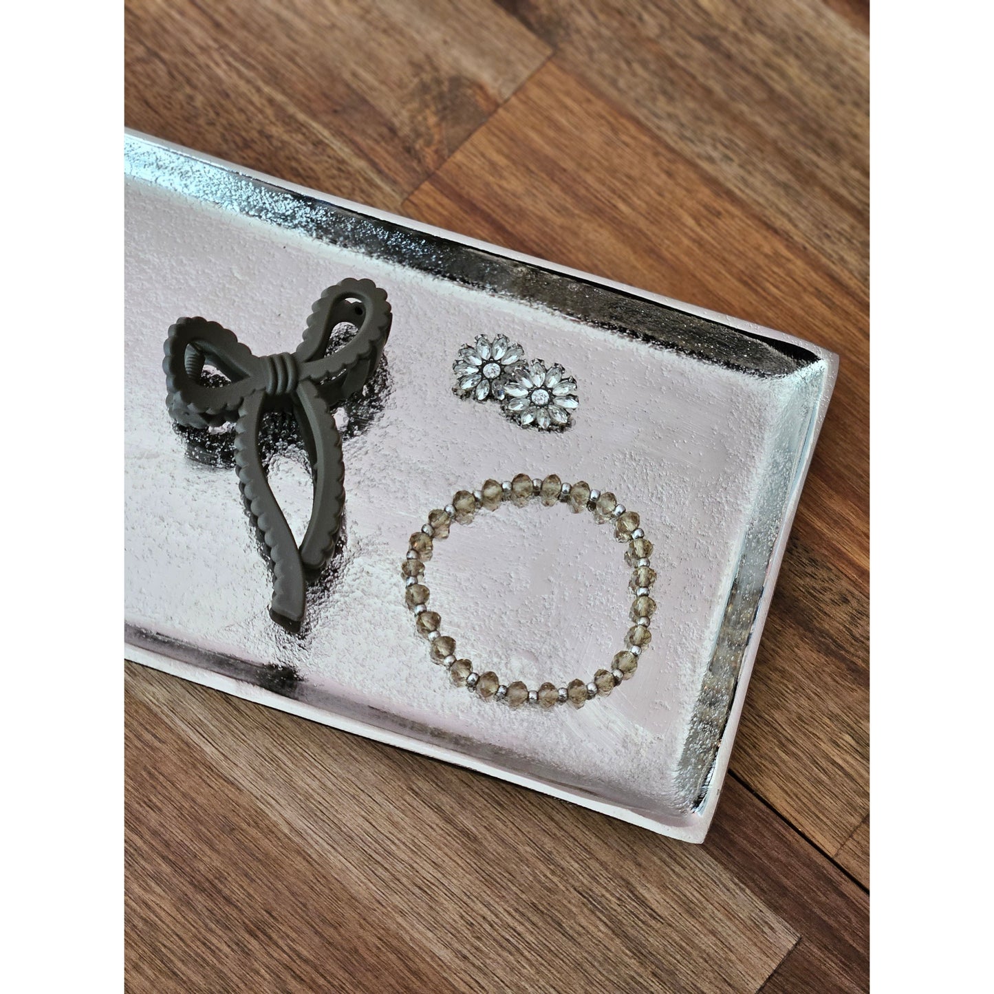 Elegantes silbernes Dekotablett aus Aluminium 44x13 cm