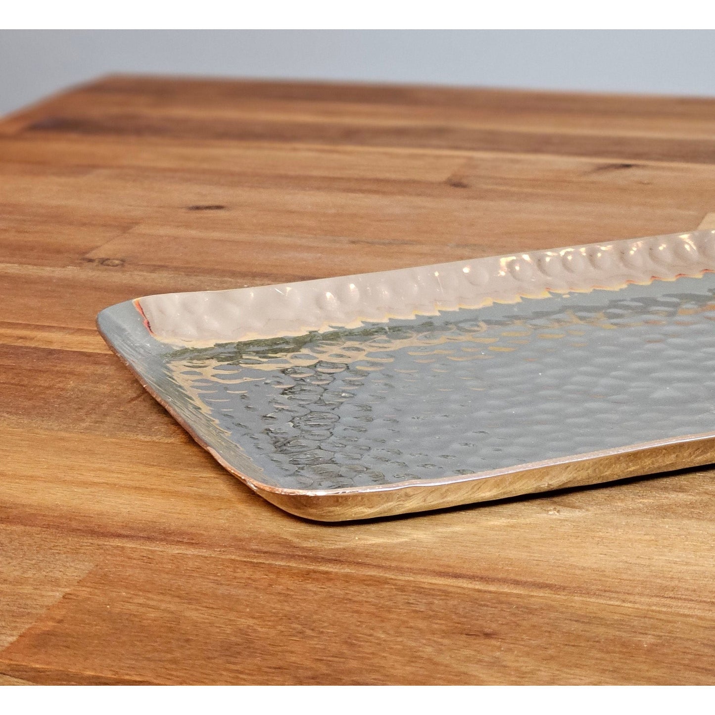 Dekotablett aus Metall 45 cm silber mit Hammerschlägen