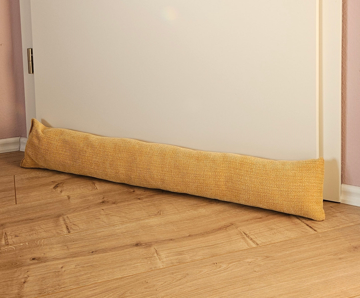 Kuscheliger Zugluftstopper für Türen und Fenster in edlen Farben