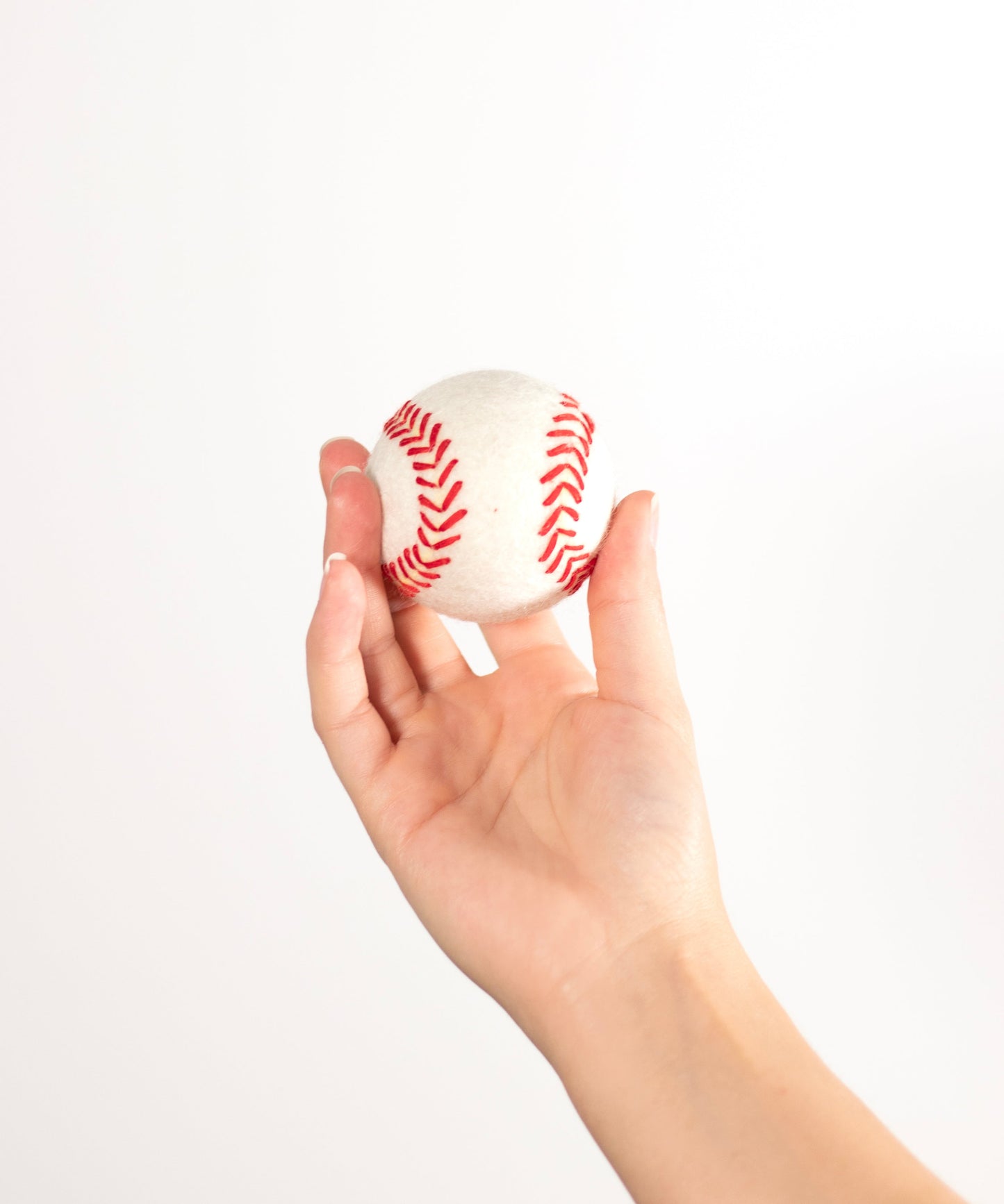 BUDDY. Hundespielzeug aus Schafwolle "Baseball"-BUDDY. Hundezubehör