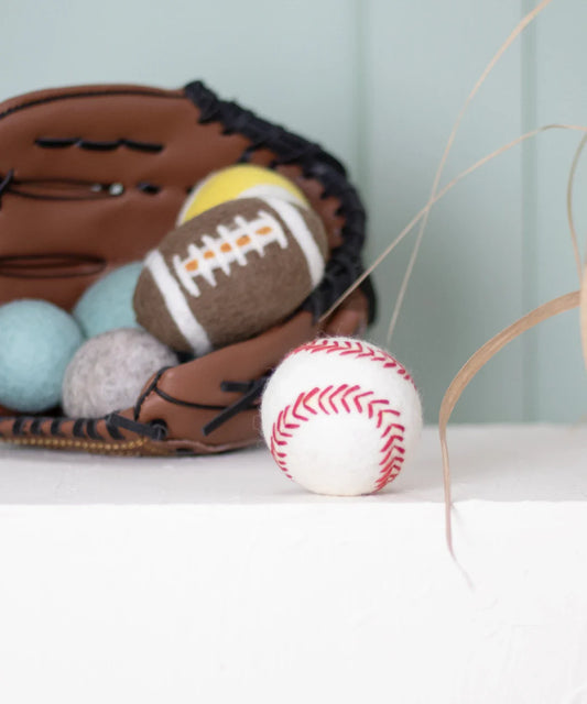 BUDDY. Hundespielzeug aus Schafwolle "Baseball"-BUDDY. Hundezubehör