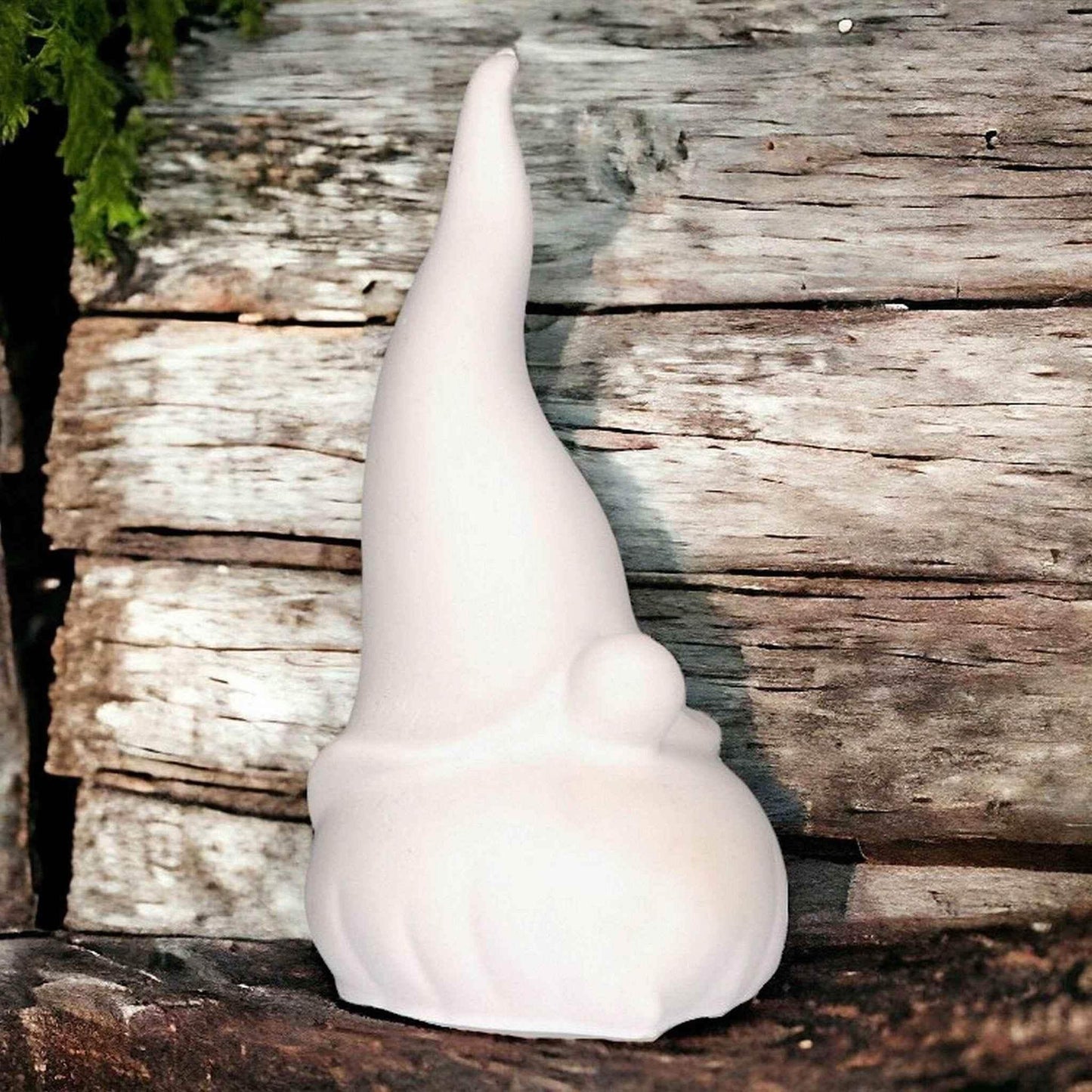 Handgemachte Zwerg und Wichtel Deko mit symbolischer Bedeutung