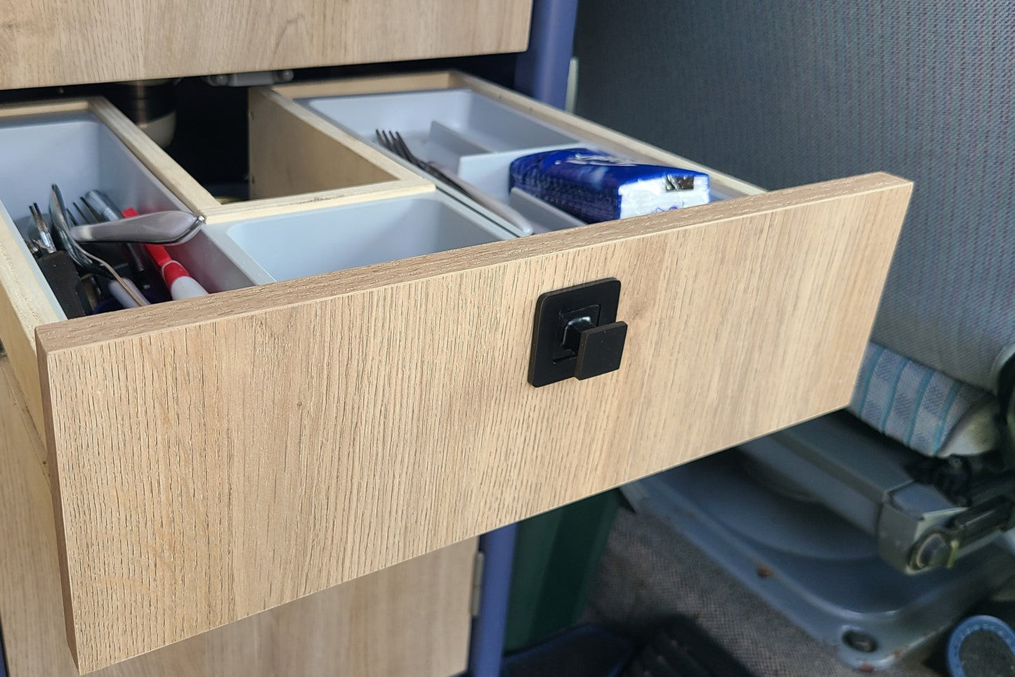 Camper Möbelschloss quadratisch für 15mm Wandstärke Schließsystem