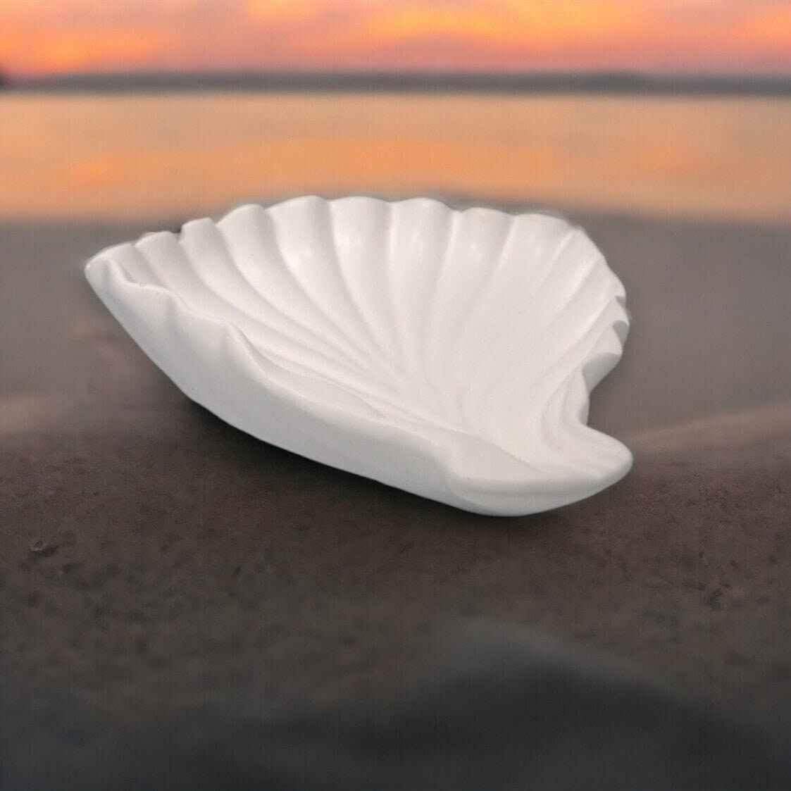 Handgefertigte Jakobsmuschel Schale für maritimes Wohnambiente